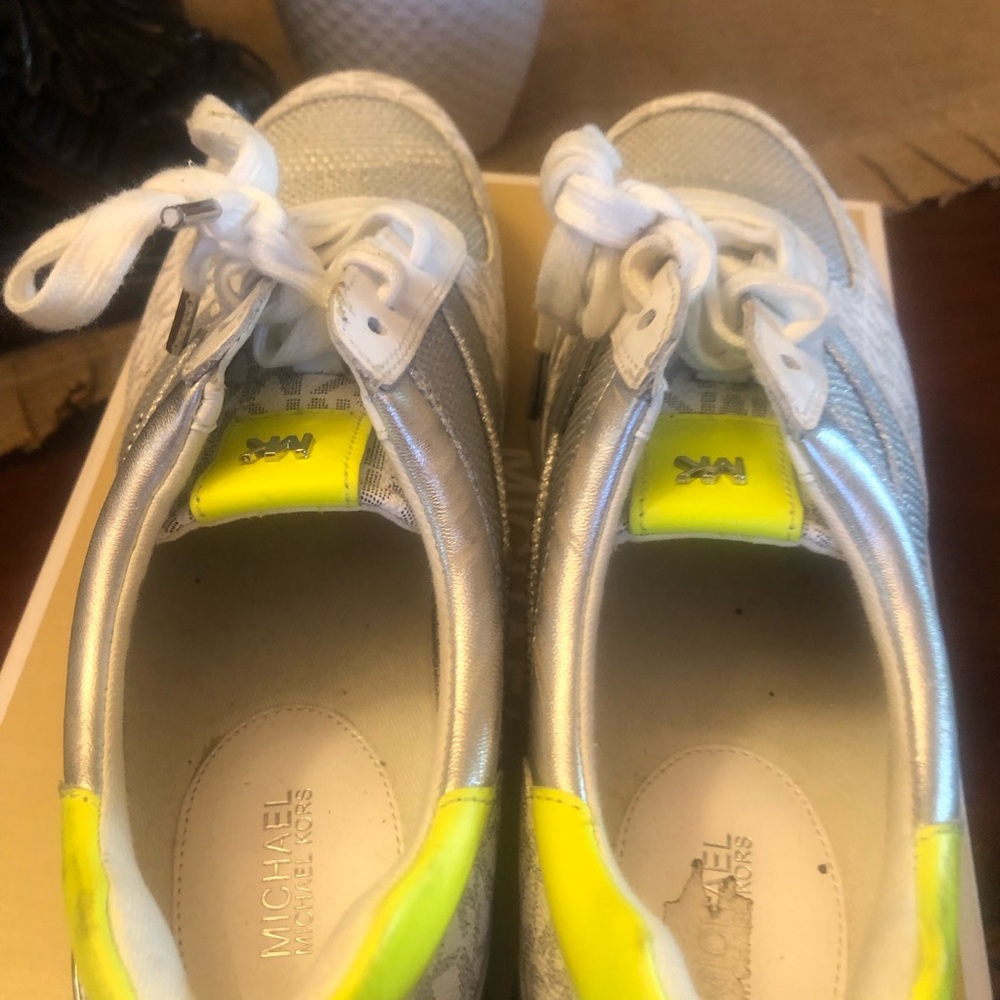 Michael Kors Sneakers - Picture 6 of 7